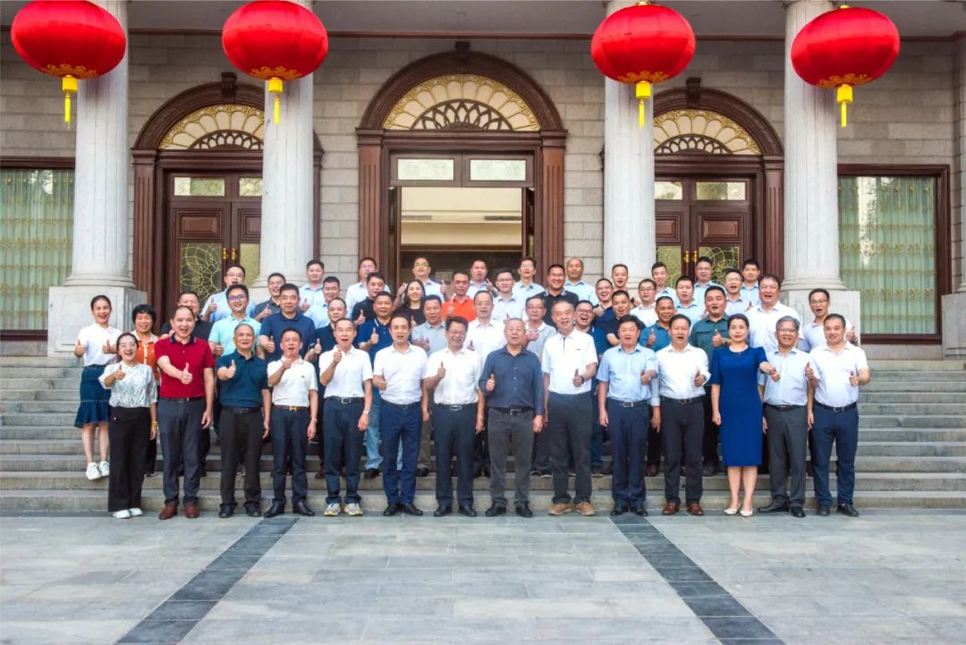威華集團助力“我的家鄉我建設”平遠縣熱柘鎮鄉賢回鄉考察活動(dòng)順利舉行！